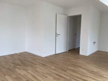 helle 2-Zimmer-Wohnung mit moderner Ausstattung und Blick ins Grüne 51375 Leverkusen, Dachgeschosswohnung